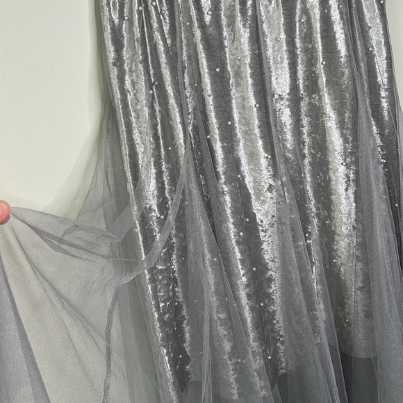 RAGA Anthropologie Velvet Midi Skirt w/Pearl Detail & Tulle Overlay Gray Size 1X - Picture 6 of 9
